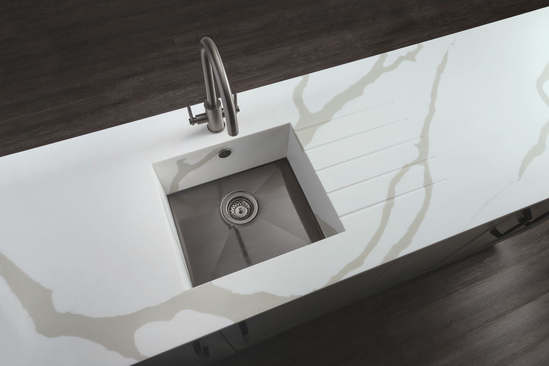 Carysil Surfaces Minerva Calcutta White Full Room Set7