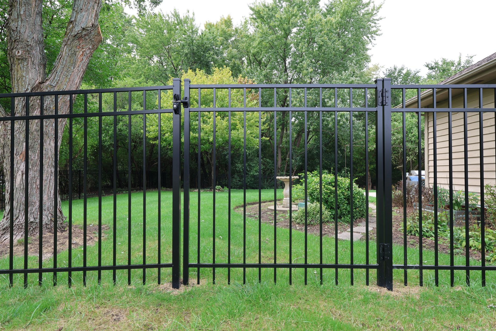 aluminum fence company Illinois