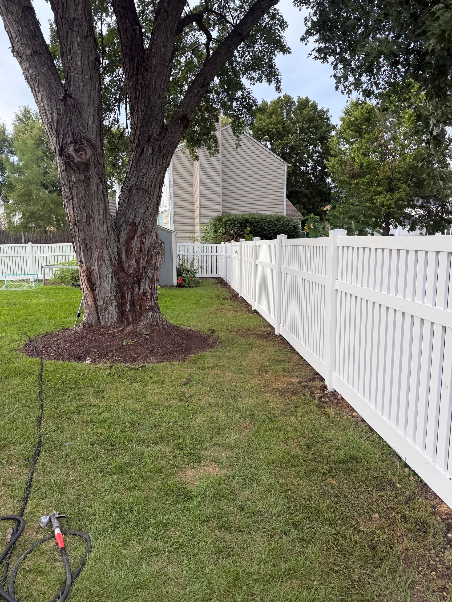 vinyl fence company Illinois