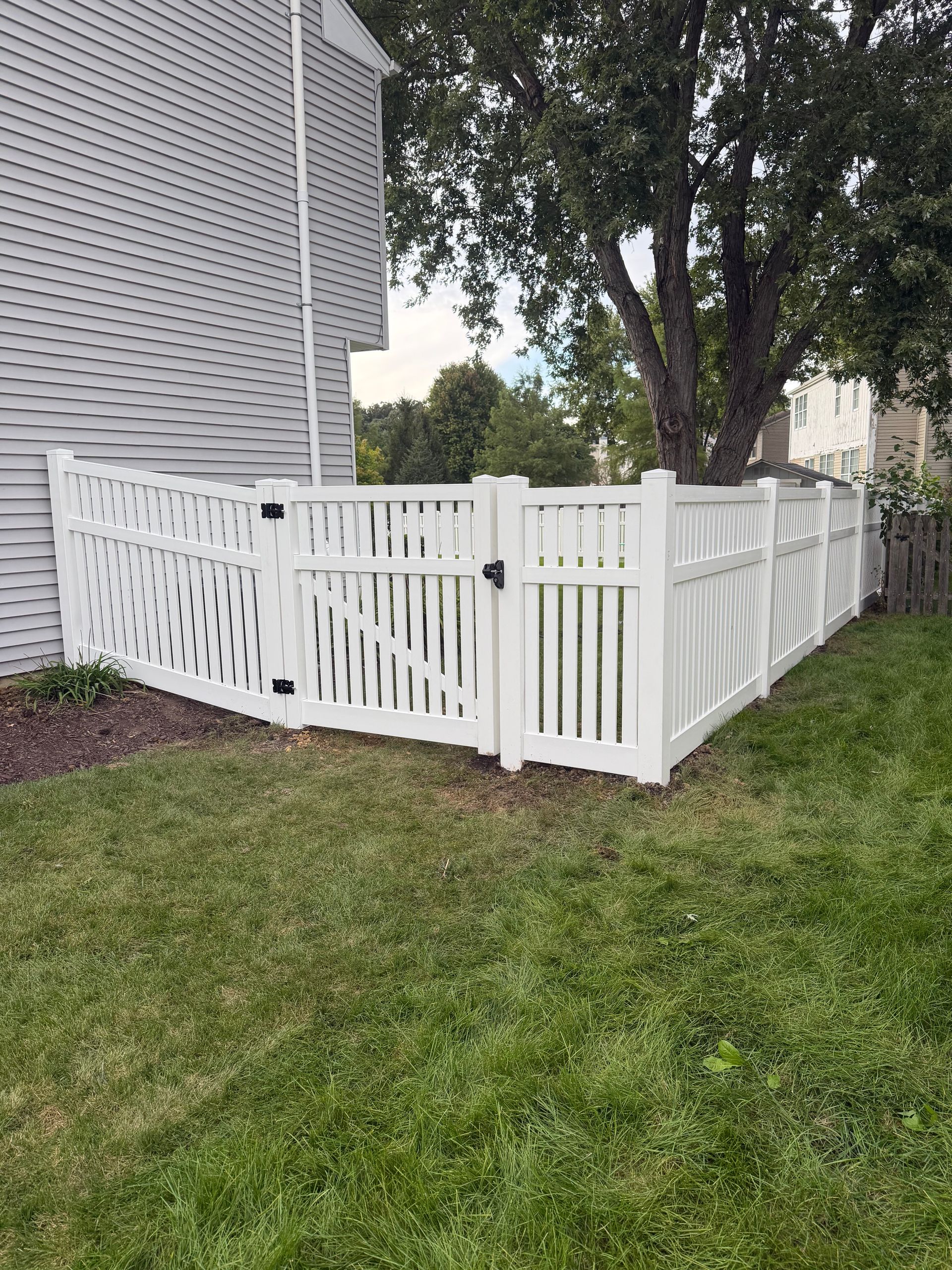 vinyl fence company Illinois