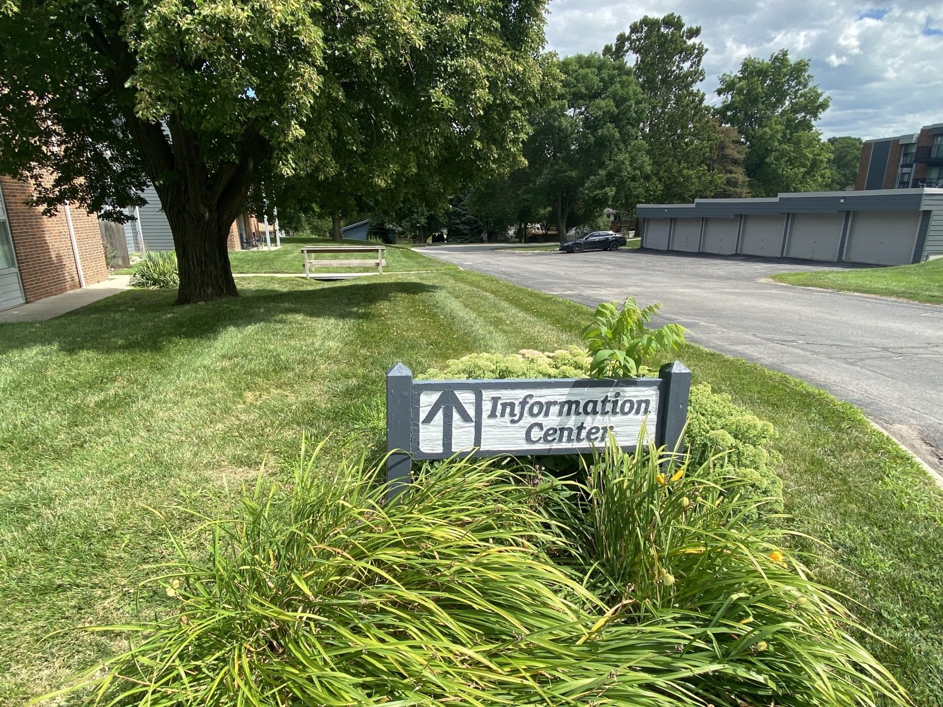 Woodridge Omaha, NE Apartments for Rent / Millard / Near Schools