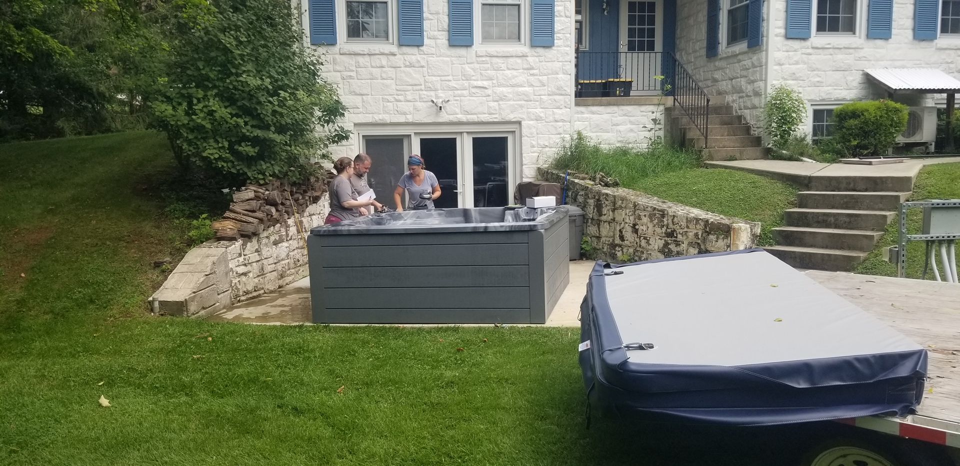 Hot Tub Far