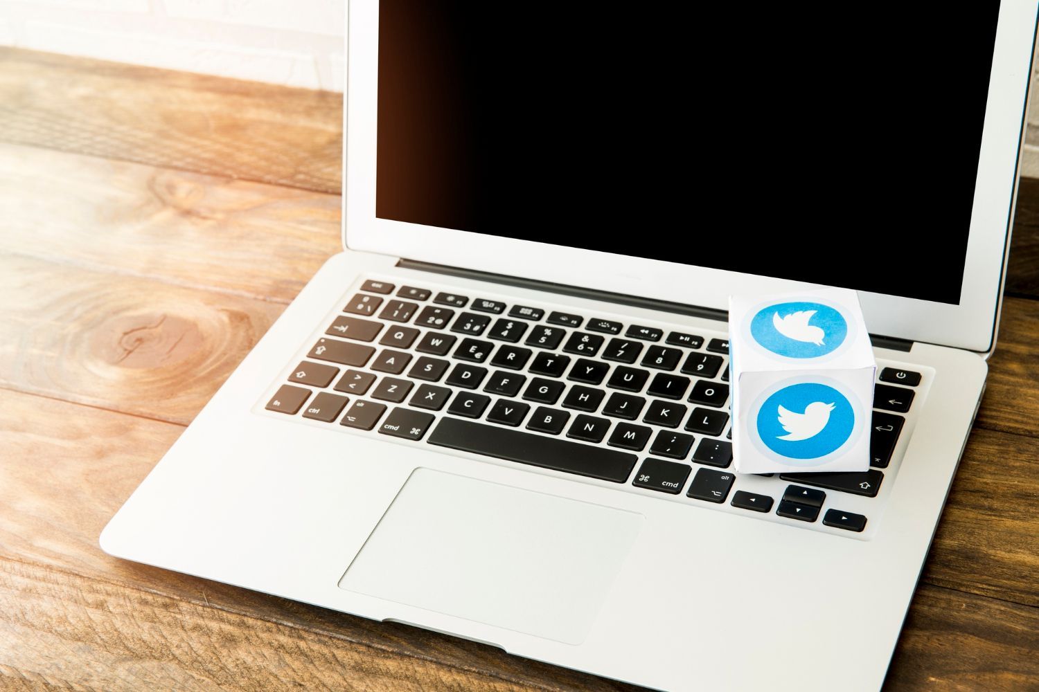 encourage-social-proof-and-trust