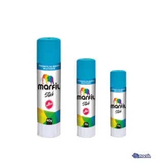 Tres barras de pegamento Marfil de color azul y blanco, de distintos tamaños, sobre un fondo blanco.