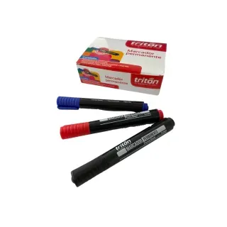 Caja de marcadores permanentes Triton con marcadores azules, rojos y negros en el frente.