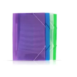 Pila de carpetas para documentos de plástico de color morado, azul, celeste y verde, con cierres de cuerda elástica.