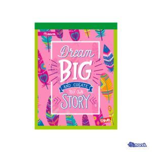 Portada de libreta con “Sueña en grande y crea tu propia historia” en color rosa con ilustraciones de plumas, borde verde.