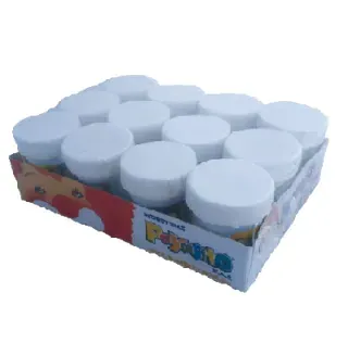 Tarros de pintura blanca en envase de cartón; embalaje de producto.