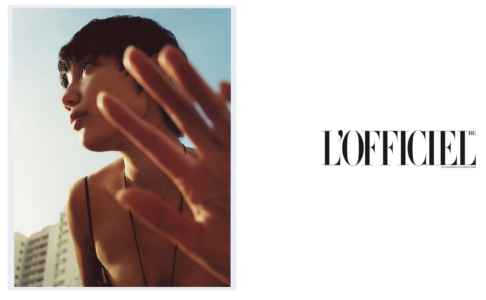 Frau schützt Augen, blasse Haut, sonnenbeschienene Außenansicht, L'Officiel-Logo.