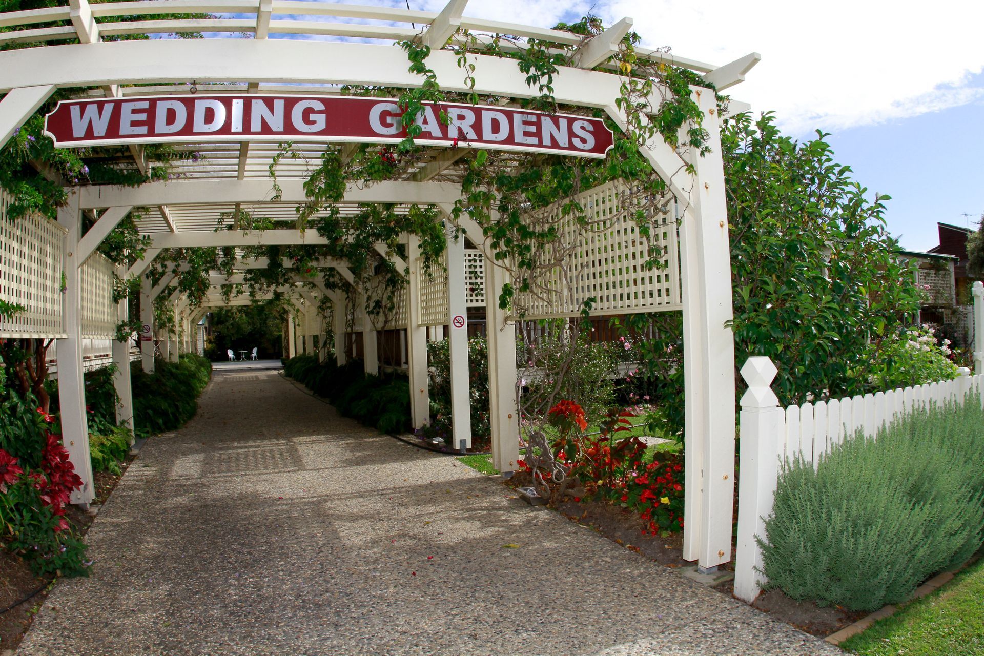 Reid’s Place, Your Scarborough Wedding Ceremony Location
