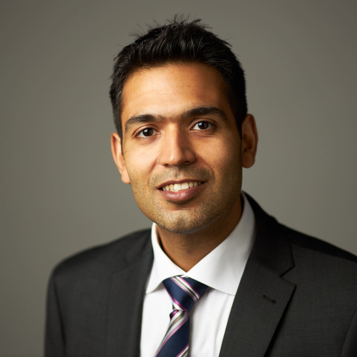 Dr Akshay Kamra
