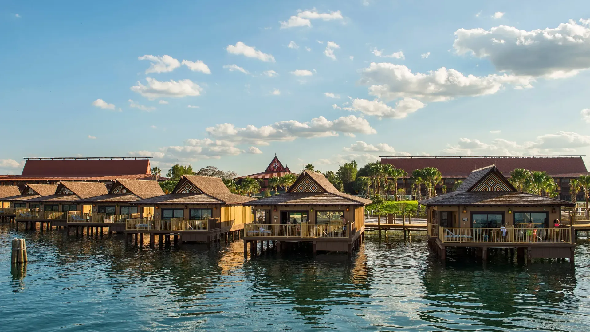 Disney Vacation Travel Agency | Polynesian resort at Disney World Florida