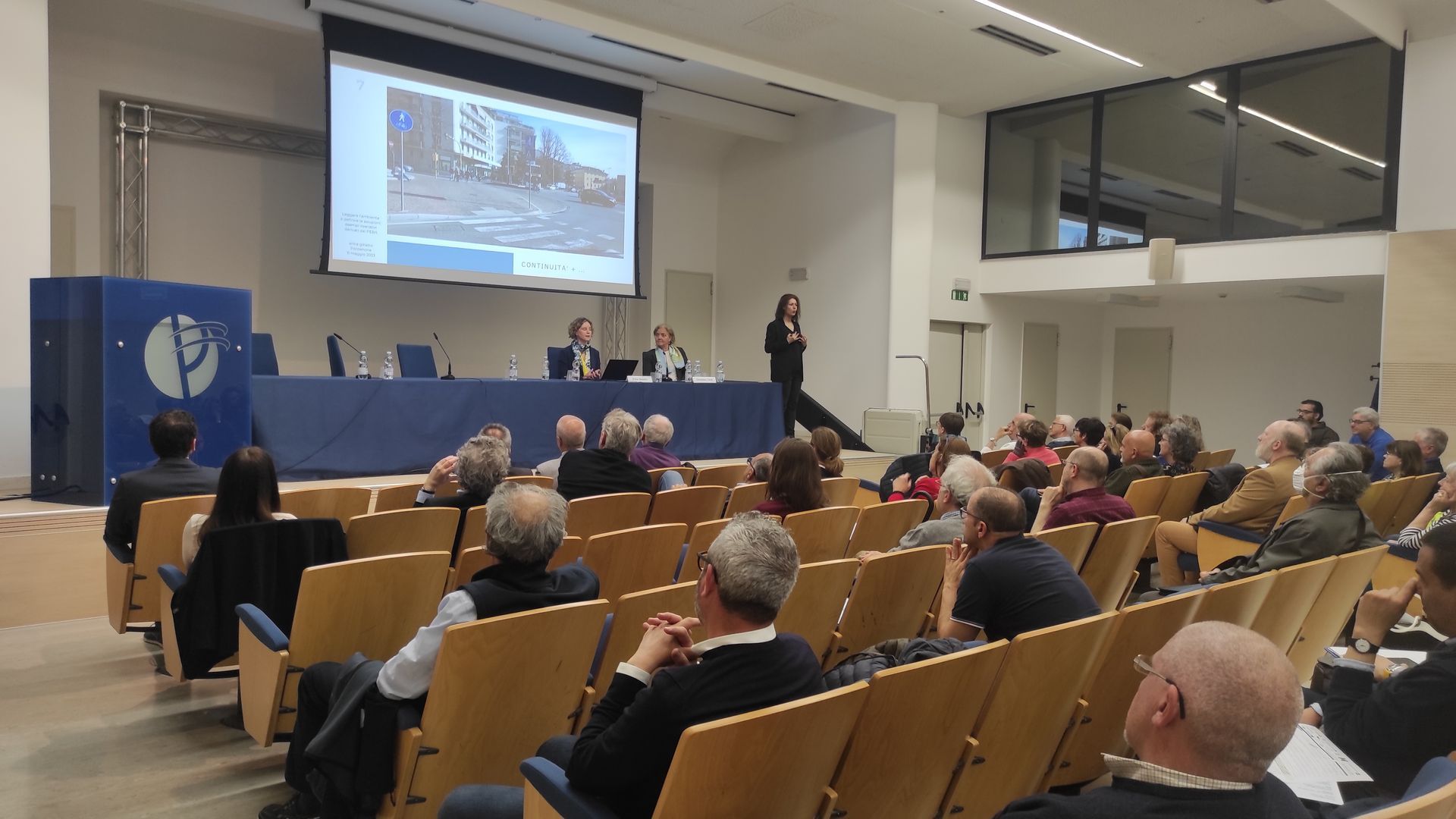 Convegno su disabilità visive e progettazione inclusiva di spazi urbani ed edifici.