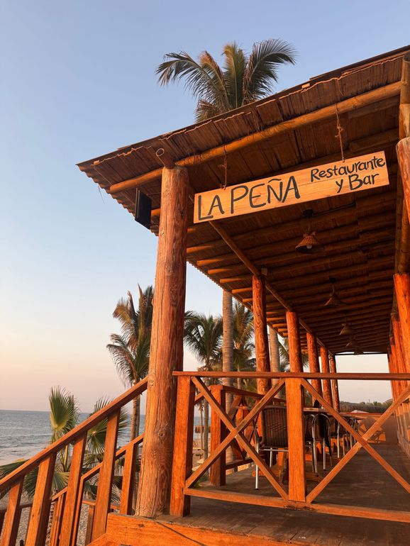 Wooden-framed restaurant 
