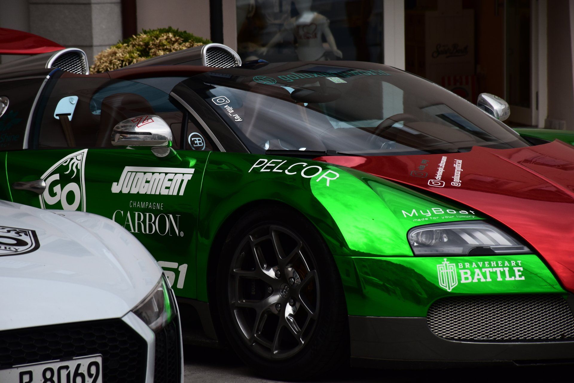 BUGATTI VEYRON