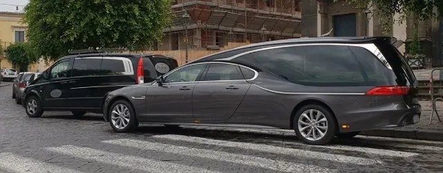 Auto funebri