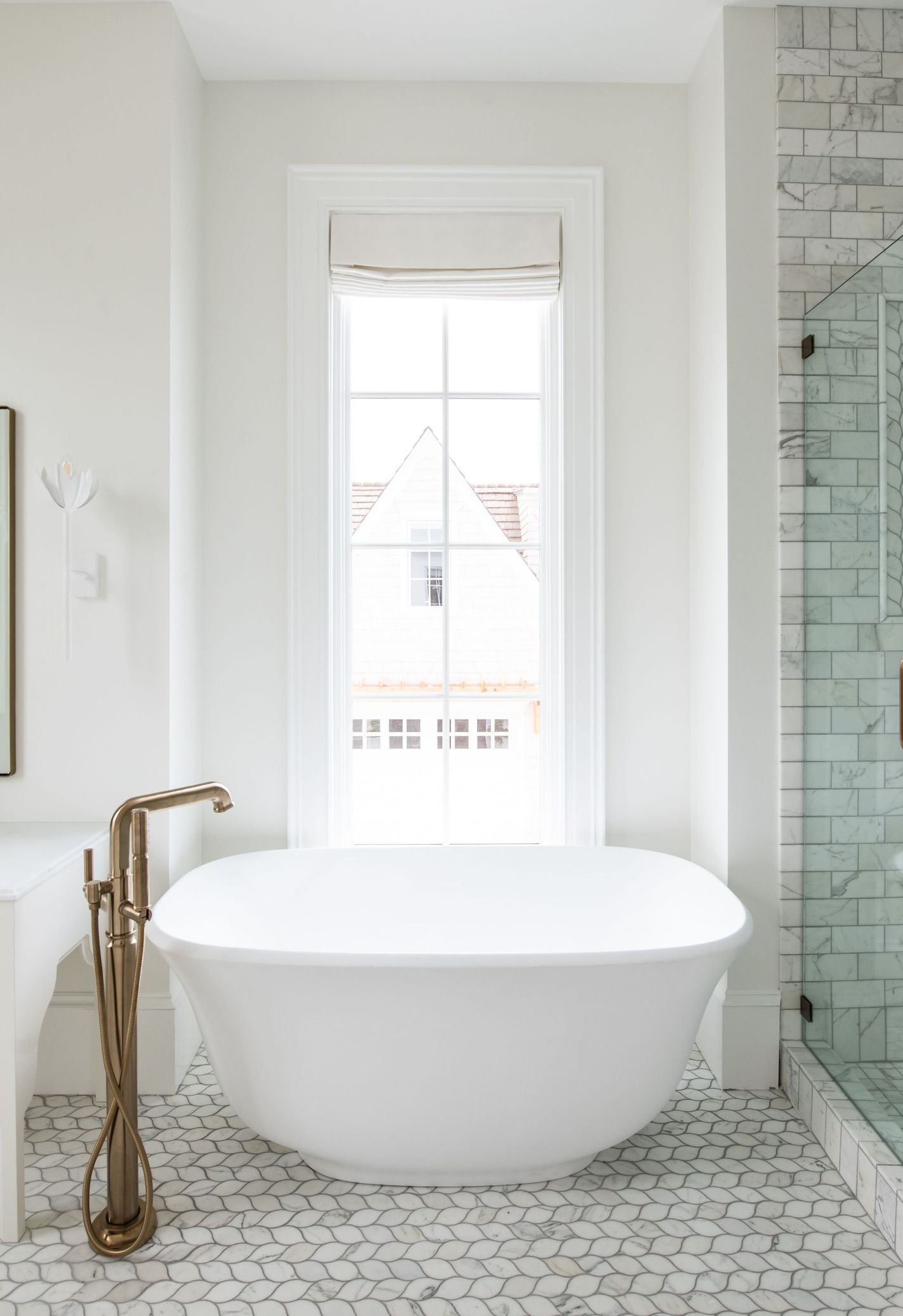 ROMAN-SHADES-FOR-BATHROOM