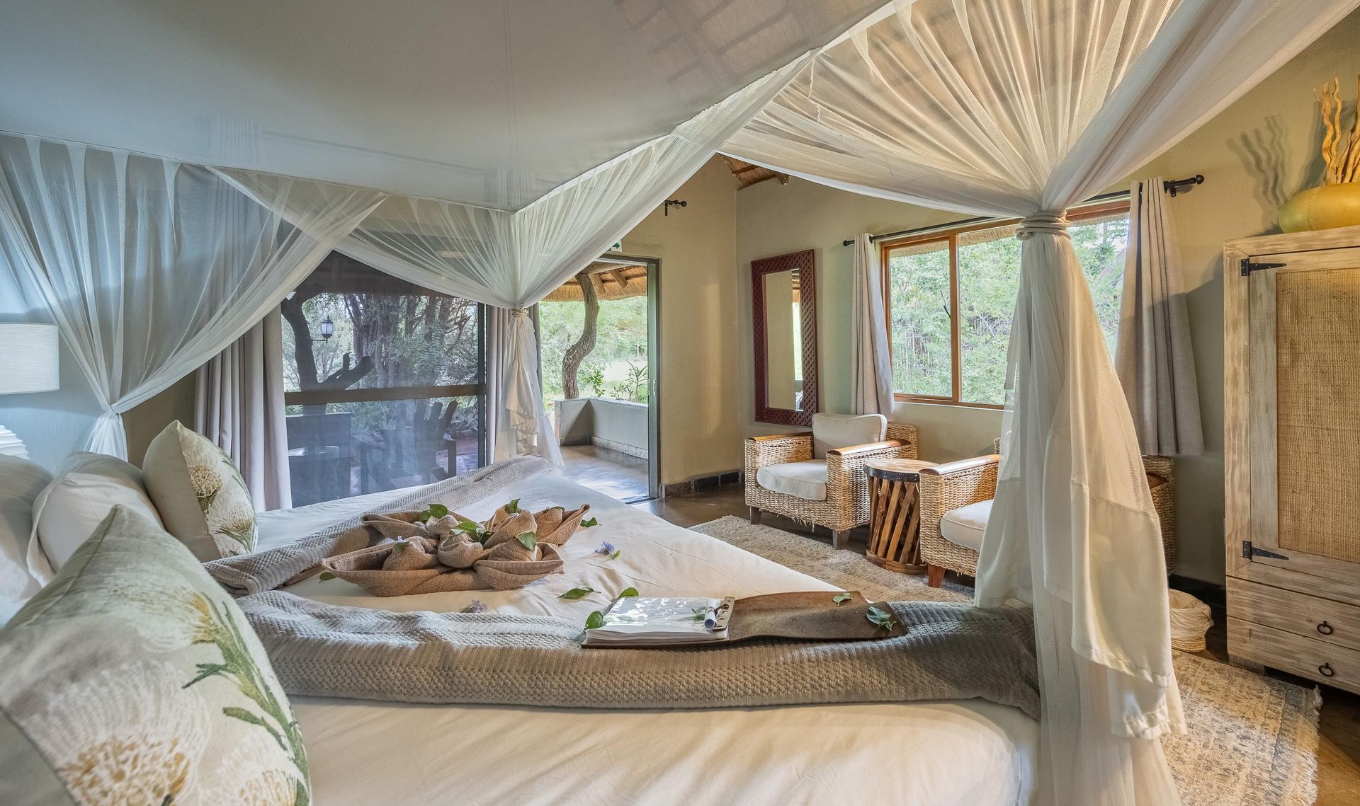 Room Interior at Kambaku Safari Lodge