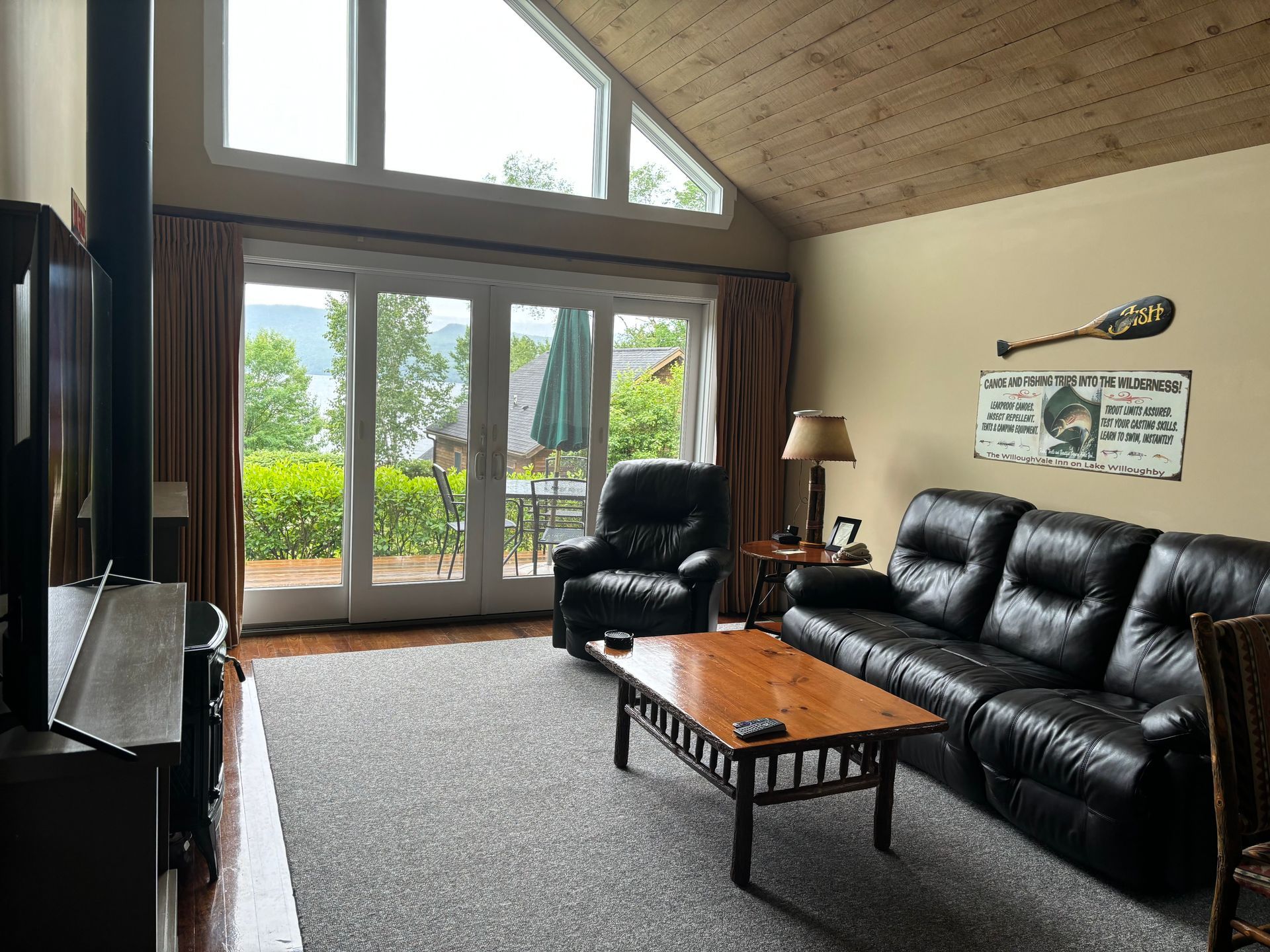 The Twilight Lakeview Cottage vacation rental on Lake Willoughby in Vermont