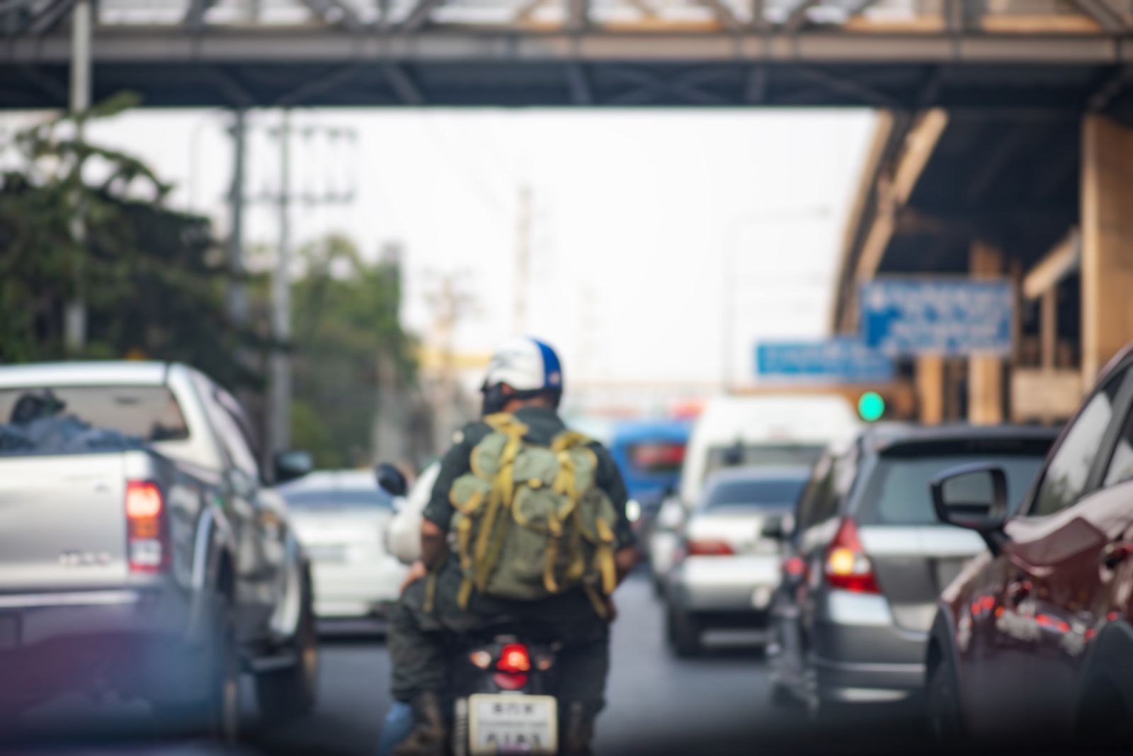 Motorcycle riding between lanes, a lane splitting case for a motorcycle accident attorney near Westlake Village