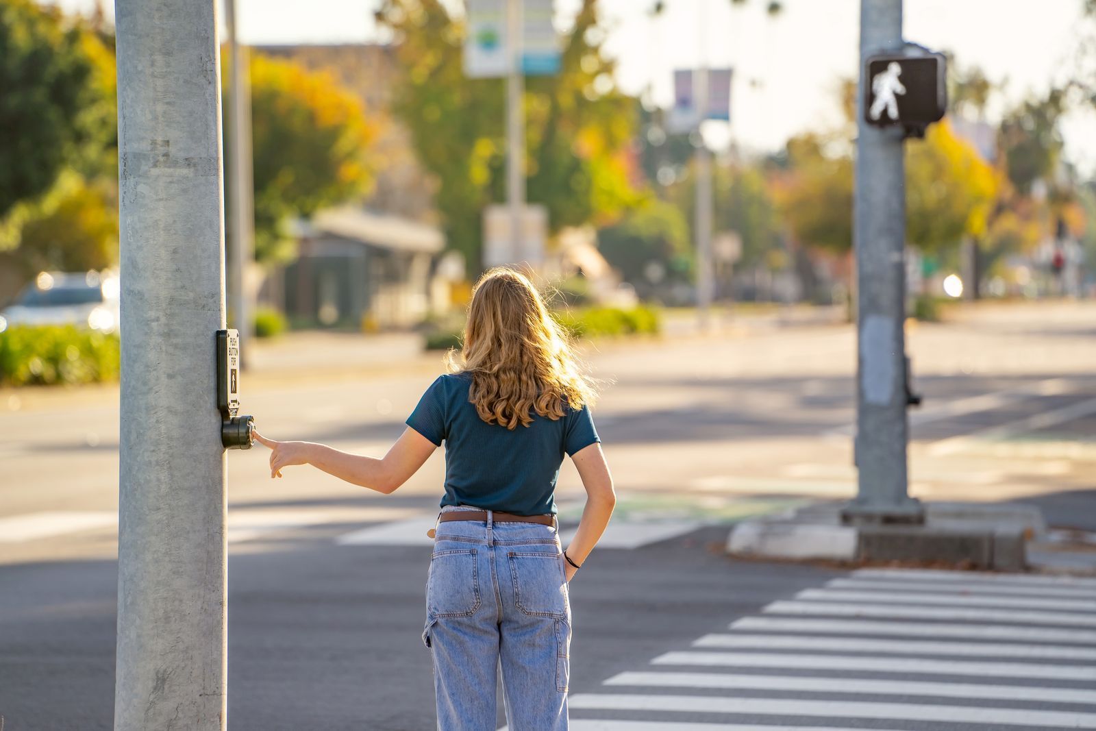 Crosswalk at a suburban intersection, a pedestrian case for a personal injury attorney in Thousand Oaks