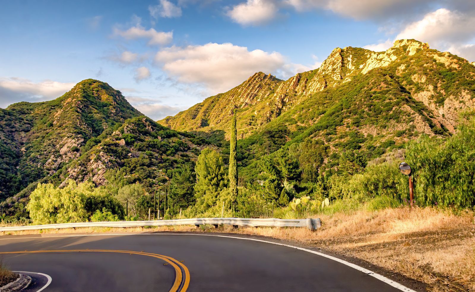 Winding Santa Monica Mountains road, a canyon crash case for a Westlake Village motorcycle accident lawyer