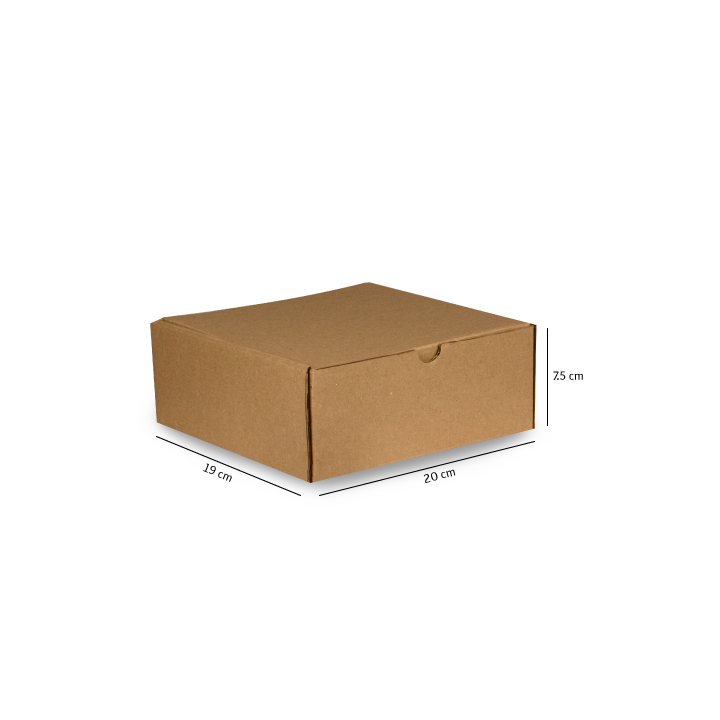 Caja de cartón marrón para envíos con dimensiones etiquetadas sobre un fondo blanco.