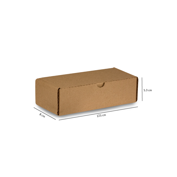 Caja de cartón marrón con tapa, mostrada en perspectiva sobre un fondo blanco.