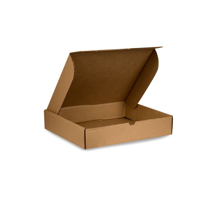 Caja de cartón marrón abierta con la tapa parcialmente levantada.
