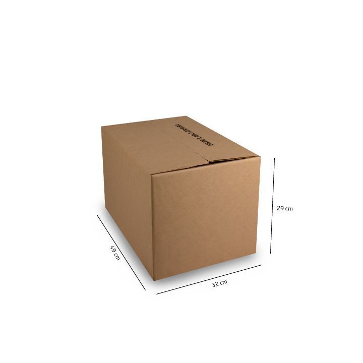 Caja de cartón marrón para envíos con dimensiones marcadas en centímetros sobre un fondo blanco.
