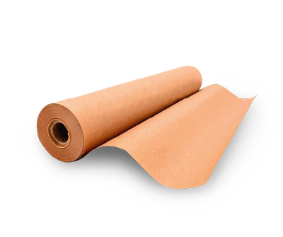 Rollo de papel de cocina color canela enrollado con una hoja suelta que se extiende hacia afuera sobre un fondo blanco.