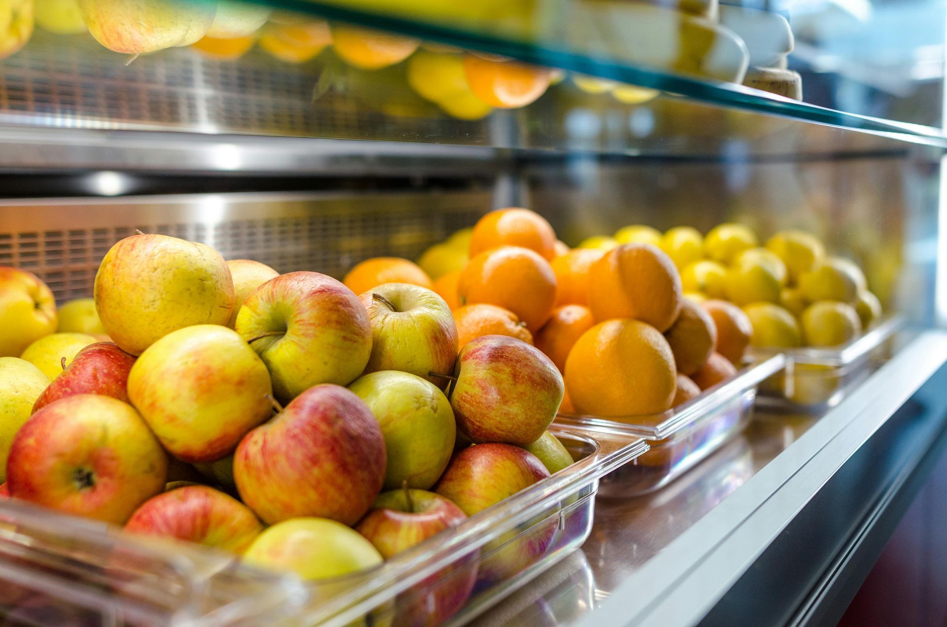 Basket of apples and oranges