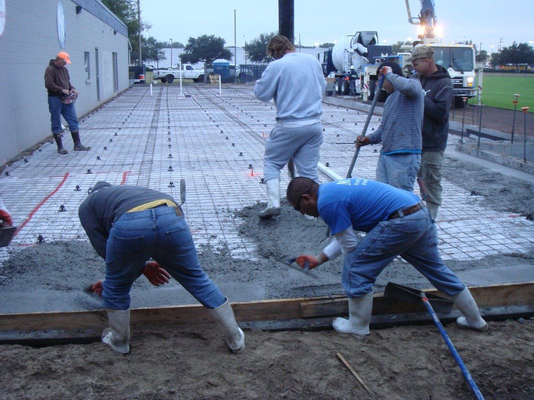 Construction Men Working — Tampa, FL — DT Contracting Inc