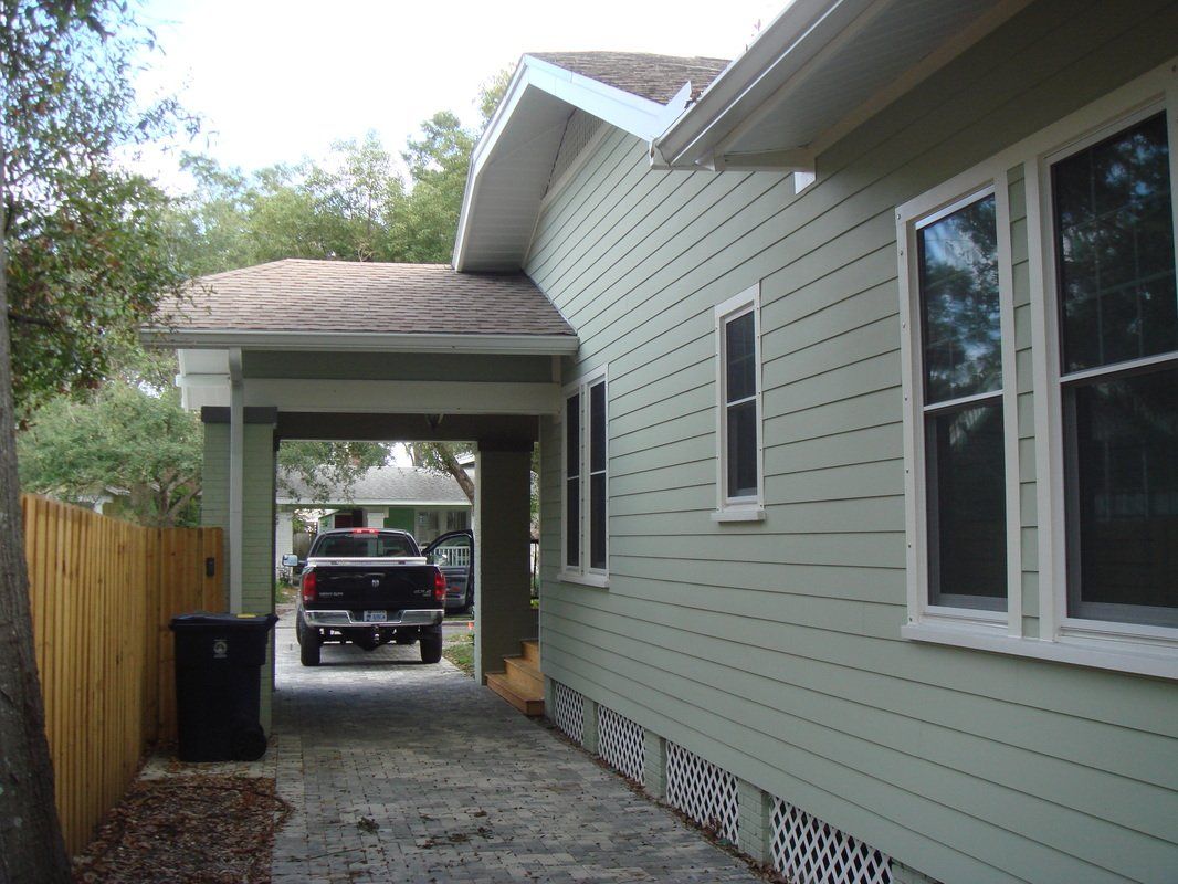 Side Of Home — Tampa, FL — DT Contracting Inc