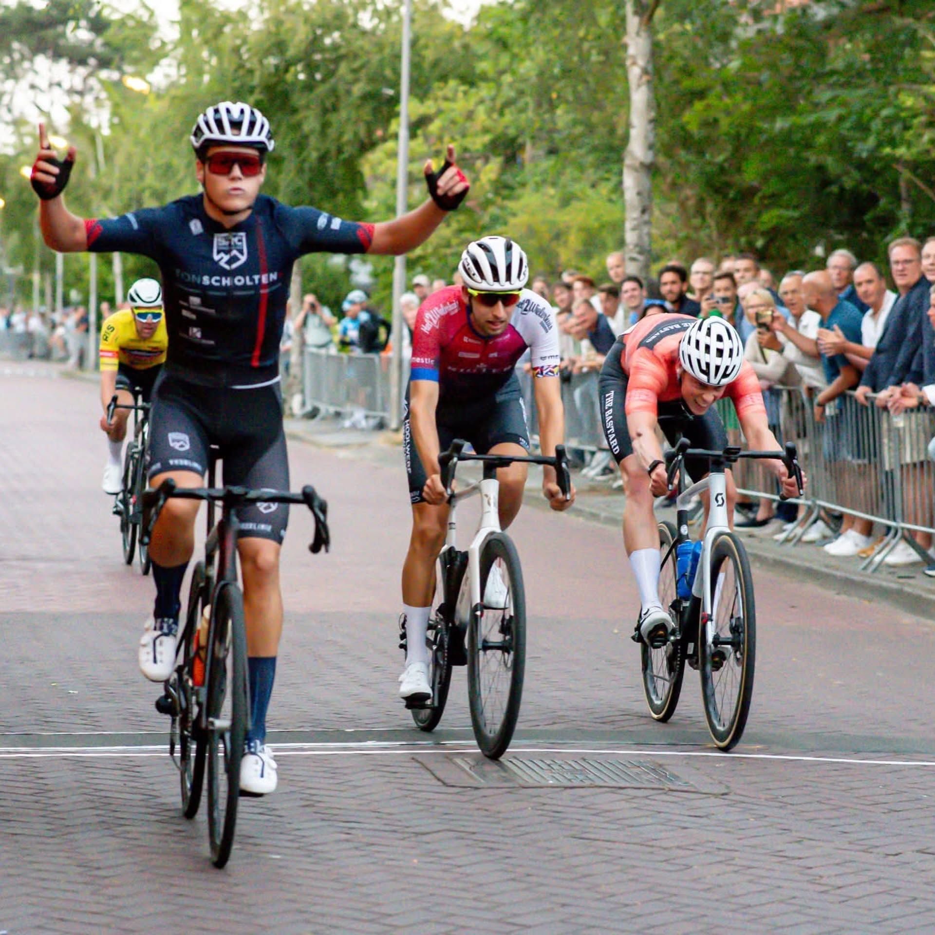regionale wielerronde criterium sprint tailwind wielen