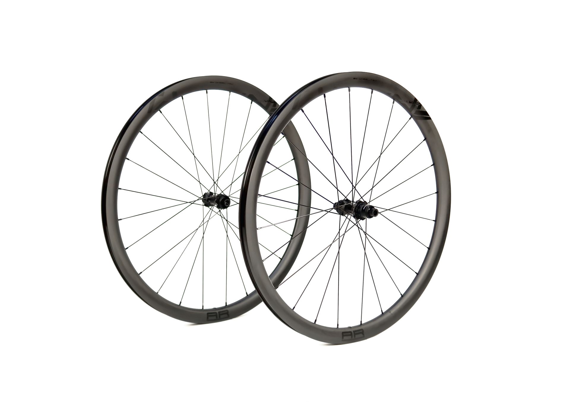 27mm wide agile gravel wheels carbon tailwind