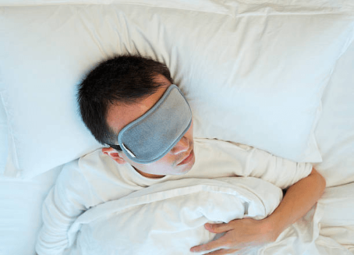cara agar cepat tidur dengan berbaring di kasur nyaman