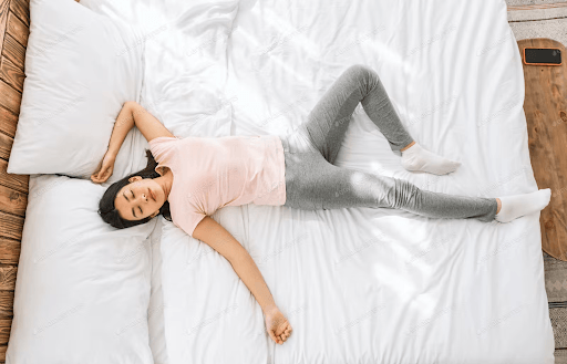 posisi tidur saat sakit pinggang yaitu telentang