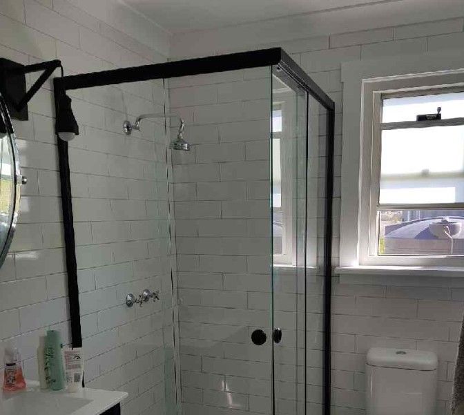 Windows Tamworth Modern Bathroom Window And Glass Shower Screen