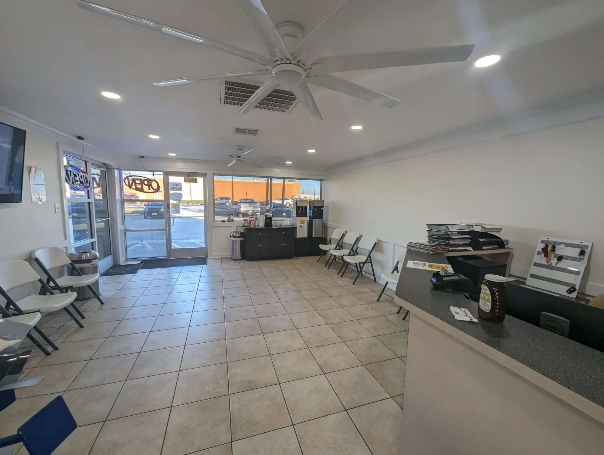 Waiting Area & Lobby | Complete Automotive Repair