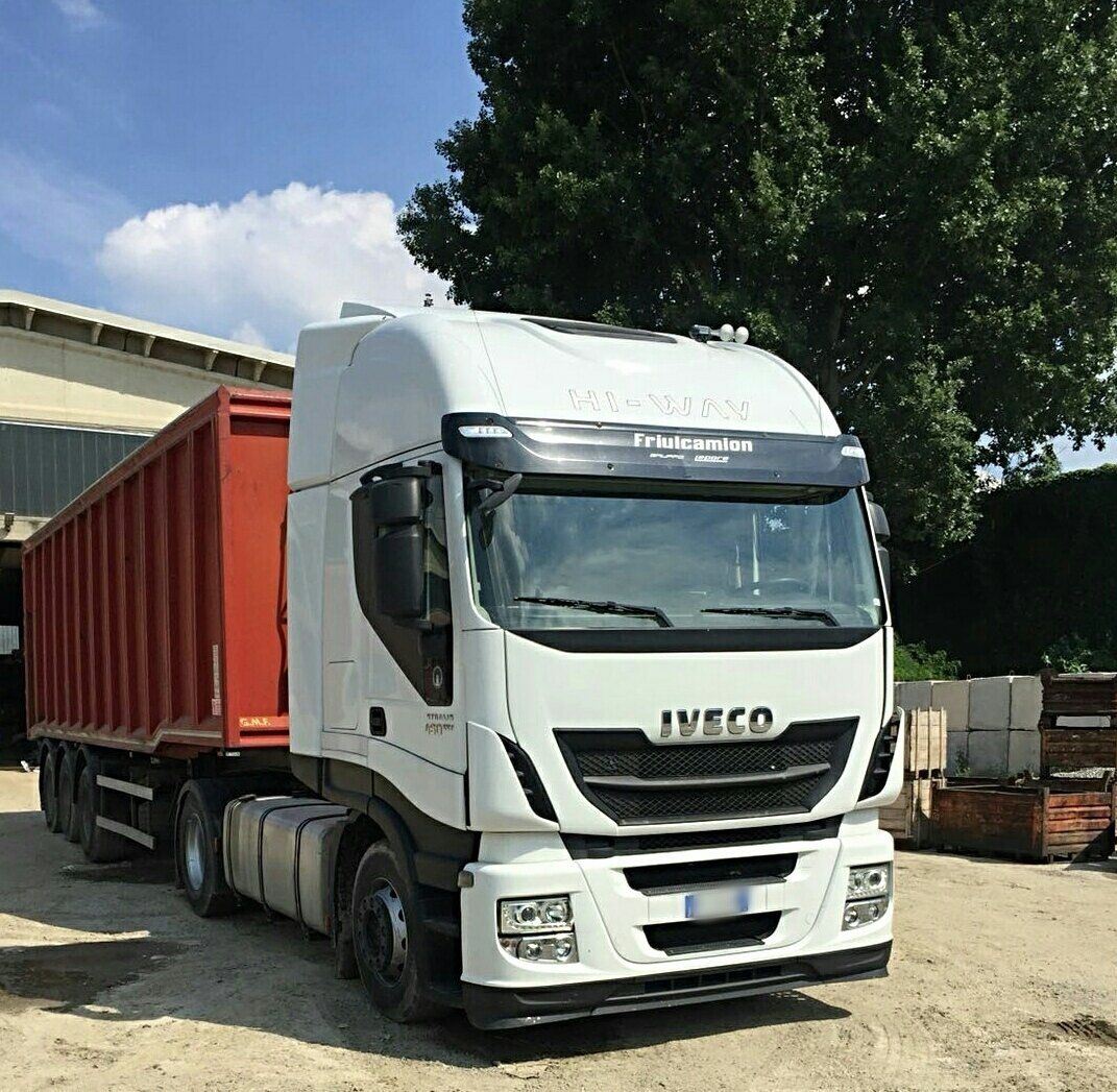 Camion rifiuti ferrosi