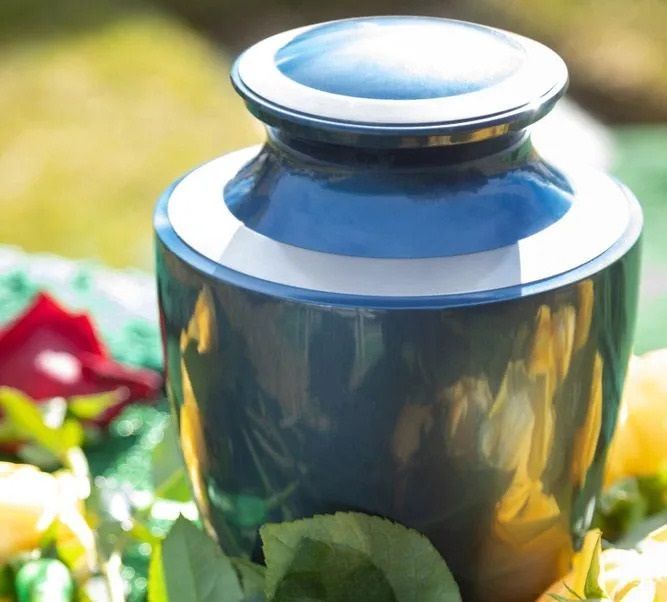 ash urn