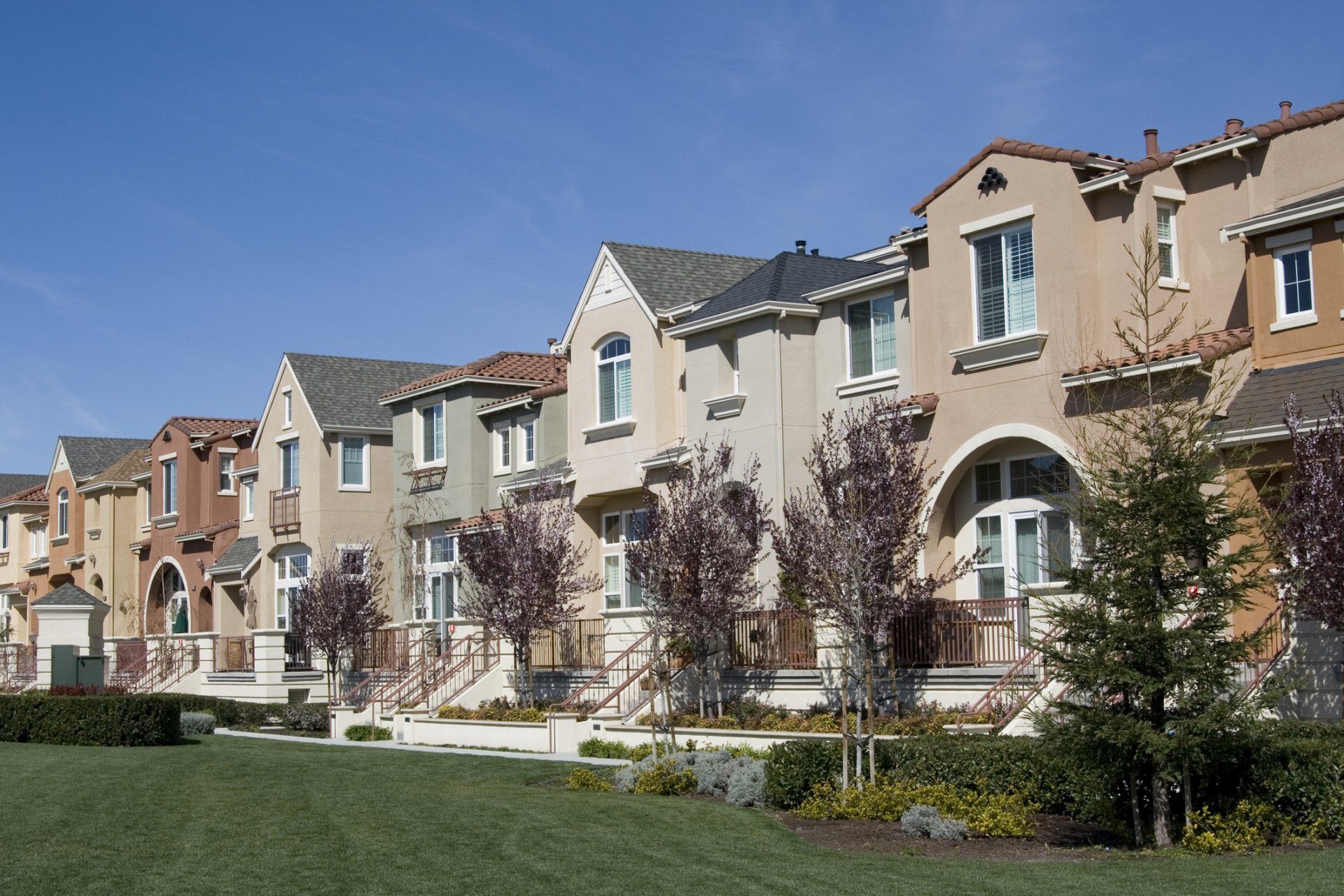 HOA Exterior 03