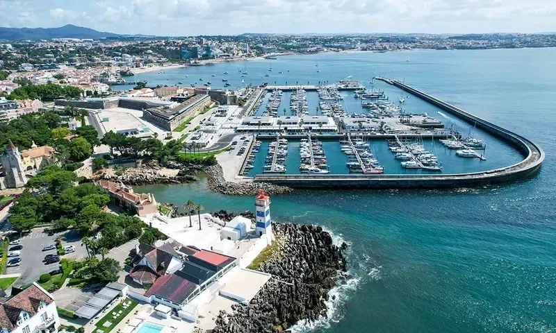 The marina and bay at Cascais seen from above
