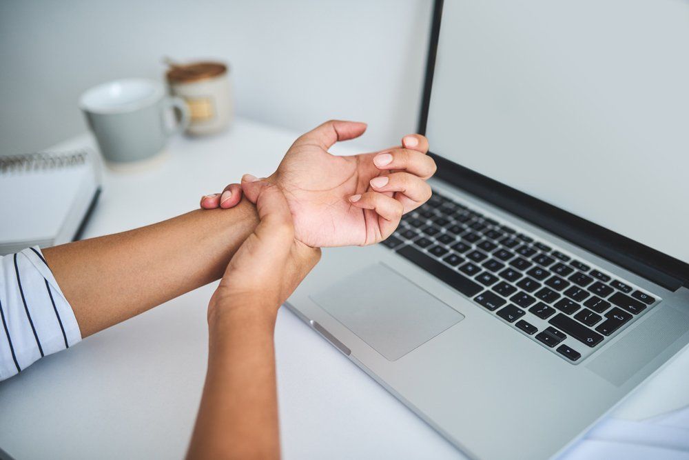 Hurt Wrist — Tavernier, FL — Garrett Chiropractic & Wellness Center
