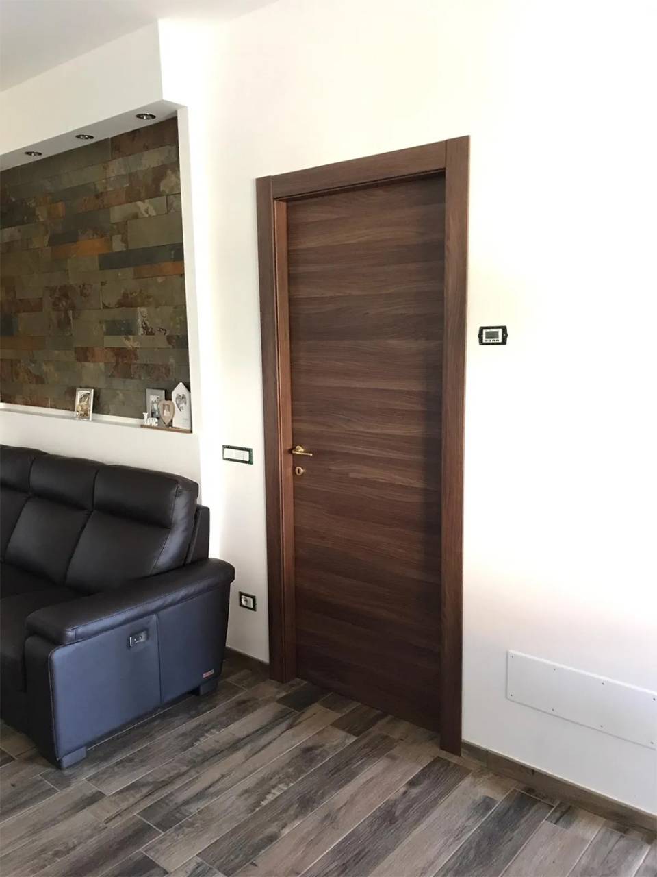 Porta interna scura