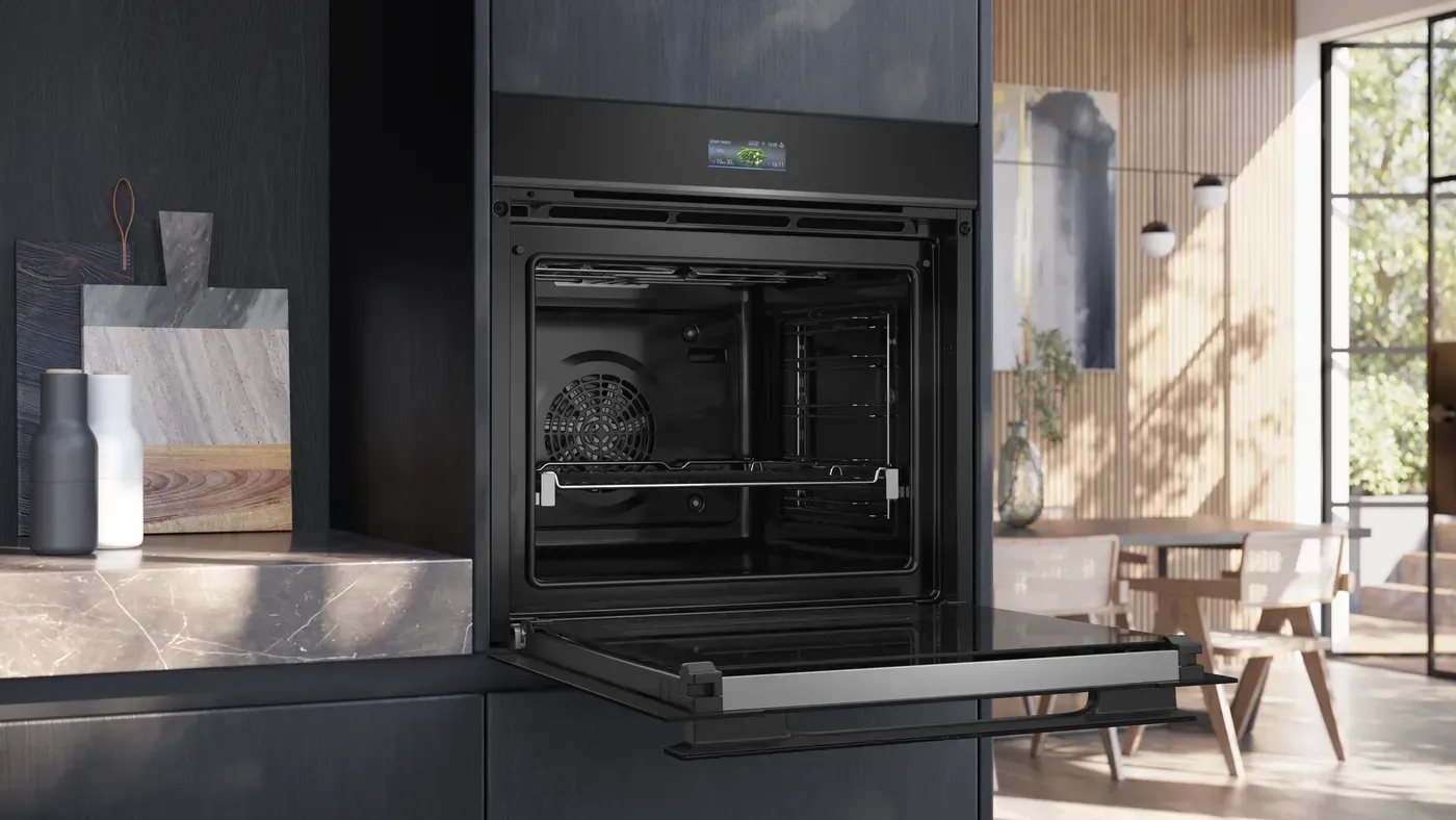 SIEMENS SIEMENS iQ700 Built-in oven 60 x 60