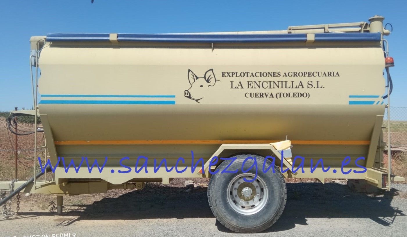 Se vende remolque.