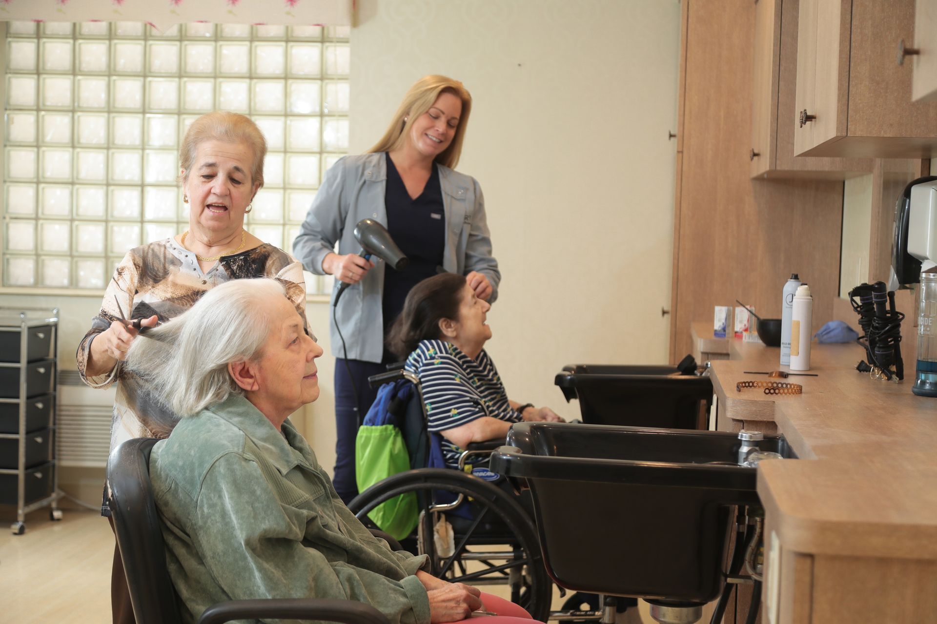 On-site salon and beauty services at AristaCare at Whiting in Whiting NJ