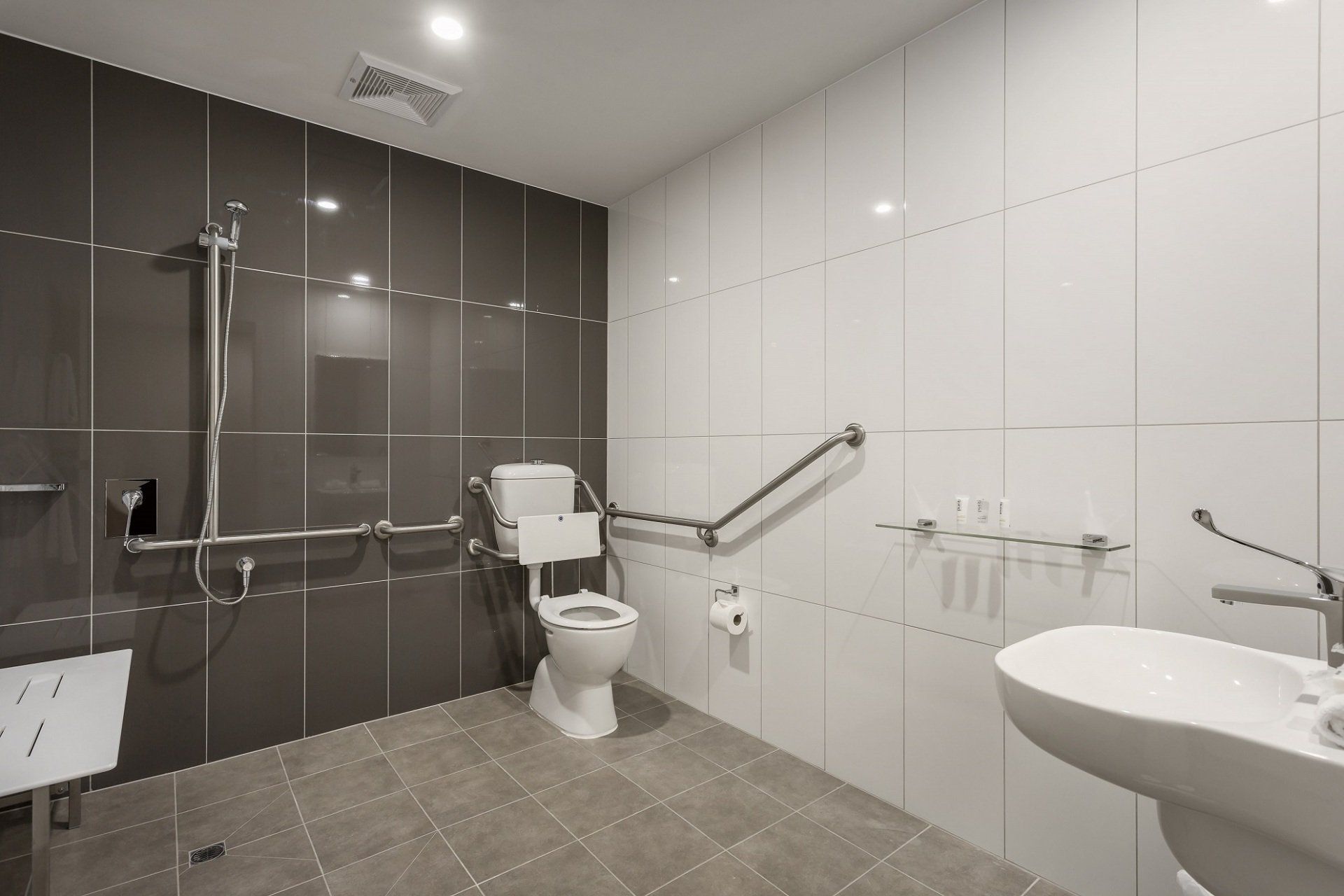 Accessible Toilet in Hudson Hotel Apartment